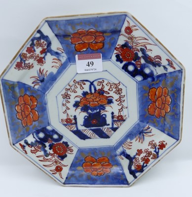 Lot 49 - A Japanese Imari dish of octagonal shape,...