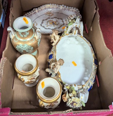 Lot 105 - A collection of ceramics to include ornate...