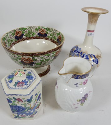 Lot 160 - A collection of ceramics to include a Doulton...