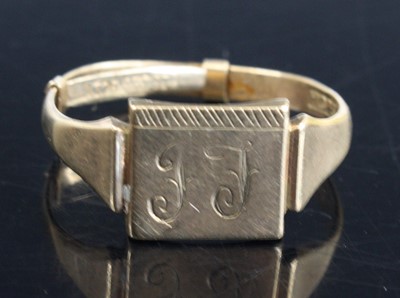 Lot 369 - A gent's 9ct gold signet ring, sponsor HG&S,...