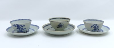 Lot 211 - A pair of Chinese blue & white porcelain tea...