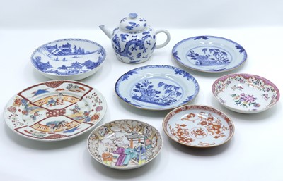 Lot 218 - A Chinese blue & white porcelain bachelor's...