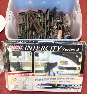 Lot 1526 - An Intercity Series 4 by Technic N gauge train...