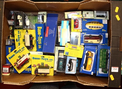 Lot 1569 - A quantity of 1/76 sale diecast to include...