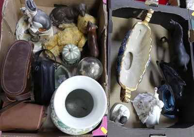 Lot 587 - A collection of miscellaneous items to include...