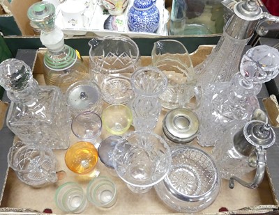 Lot 592 - A collection of glassware, to include claret...