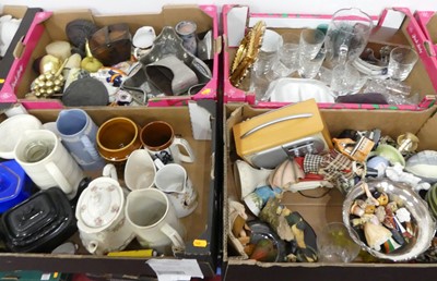 Lot 618 - A collection of miscellaneous items to include...