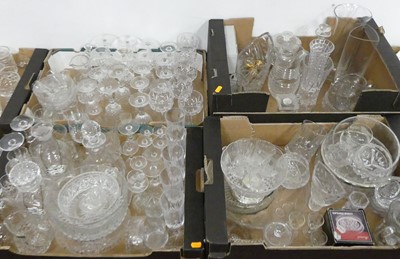 Lot 622 - An extensive collection of glassware, to...