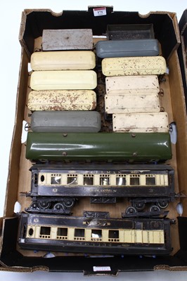 Lot 171 - Two trays of Hornby 0-gauge rolling stock all...