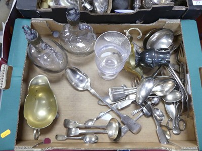 Lot 272 - A collection of mixed metalware, to include a...