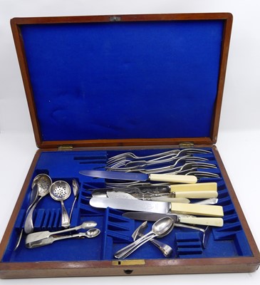 Lot 509 - A collection of mixed silver plated flatware