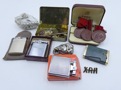 Lot 465 - A collection of miscellaneous items to include...