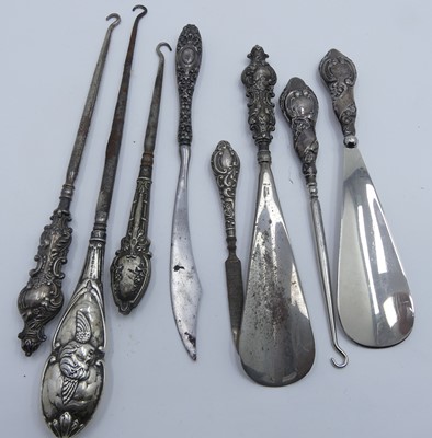 Lot 445 - A collection of Victorian silver handled ...