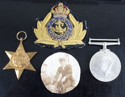 Lot 520 - A WW II 1939-1945 Star and War medal, with...