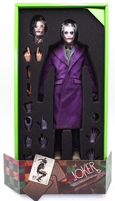 Lot 1782 - A Hot Toys 1/4 scale action figure of a No....