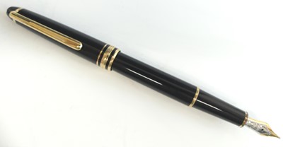 Lot 2400 - A cased vintage Mont Blanc Meisterstück...