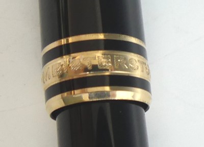 Lot 2400 - A cased vintage Mont Blanc Meisterstück...