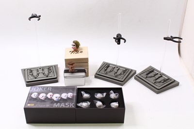 Lot 1890 - A tray containing action figure-related...