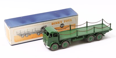 Lot 1261 - Dinky Toys, 505, Foden Flat Truck with chains,...