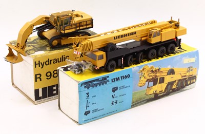 Lot 842 - 2x Liebherr modern issue die cast construction...