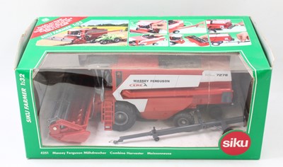 Lot 876 - Siku No.4251 Massey Ferguson Combine Harvester,...