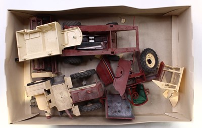 Lot 924 - A Britains spares and repairs lot containing...