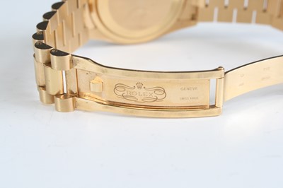 Lot 2337 - A gents Everose gold Rolex Oyster Perpetual...