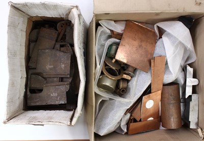 Lot 31 - Two boxes containing a quantity of 3½" gauge...