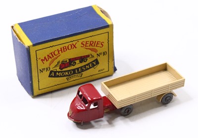 Lot 1677 - A Matchbox 1/75 series No. 10 Articulated...