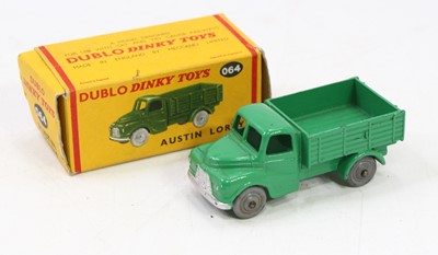 Lot 1409 - A Dublo Dinky Toys No. 064 Austin lorry...