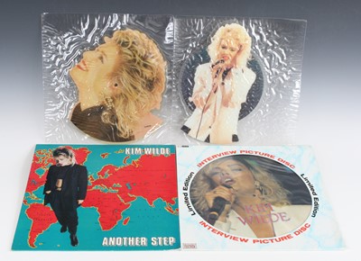 Lot 514 - A collection of 12" vinyl, mainly being female...