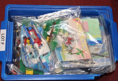 Lot 1534 - A large quantity of loose and bagged Lego sets...