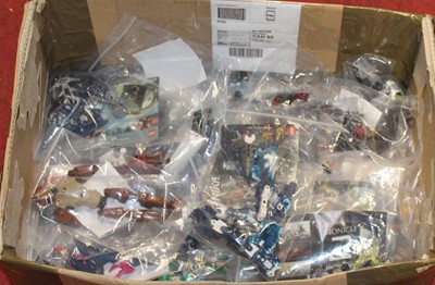 Lot 1536 - A tray of loose Lego Bionicle figures