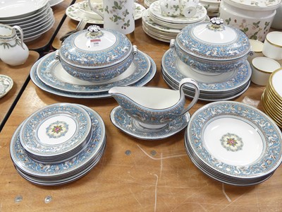 Lot 100 - A Wedgwood Florentine pattern part dinner service