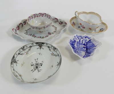 Lot 164 - A Meissen porcelain tea cup, of quatrefoil...