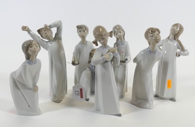 Lot 172 - A collection of seven Lladro porcelain figures...