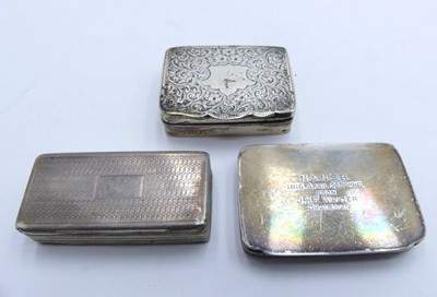 Lot 266 - A George V silver snuff box, of rectangular...