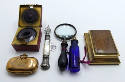 Lot 411 - A collection of miscellaneous items to include...