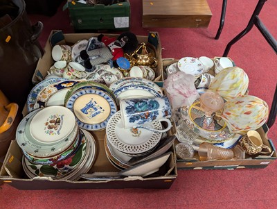 Lot 550 - Three boxes of miscellaneous items to include...