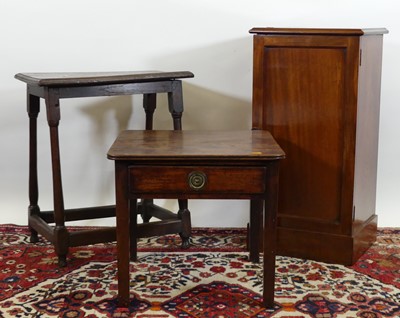 Lot 1305 - A Victorian mahogany single door bedside...