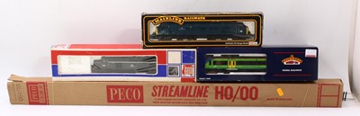 Lot 371 - Three 00 gauge locos to include: one Mainline...