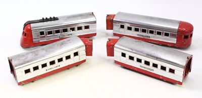 Lot 186 - Lionel Lines 0 gauge 3 rail 4 car streamlined...