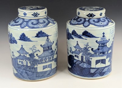 Lot 2438 - A pair of Chinese export blue and white...