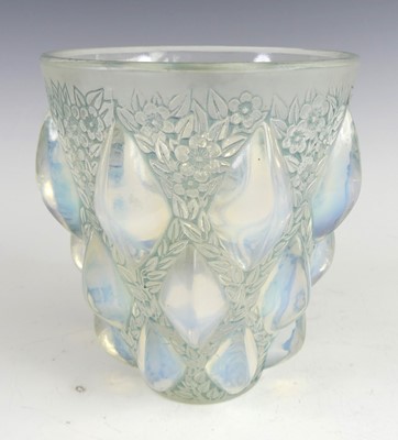 Lot 71 - René Lalique (1860-1945) - a moulded and...