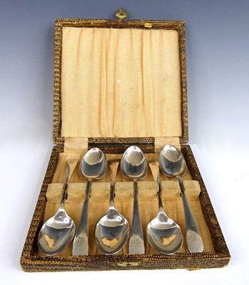 Lot 260 - A cased set of six George V silver teaspoons,...