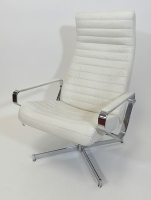 Lot 426 - A contemporary Danish chrome and white leather...