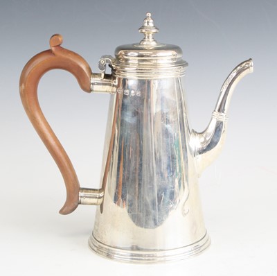 Lot 2125 - A Queen Anne style silver coffee pot, of...