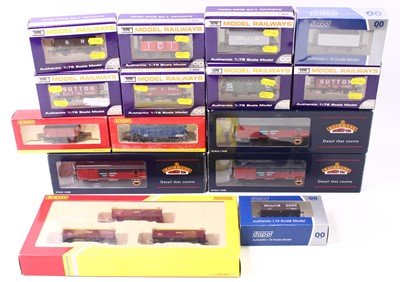 Lot 405 - One box of 00 gauge wagons and coaches by...