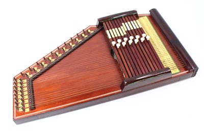 Lot 673 - A Konzert Gitarre Zither, Marke Fomen, made in...