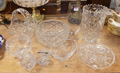 Lot 103 - A collection of various crystal glassware to...